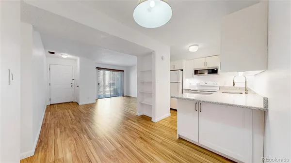 $1,635 | 5300 Cherry Creek S Drive, Unit 914, Denver, CO 80246