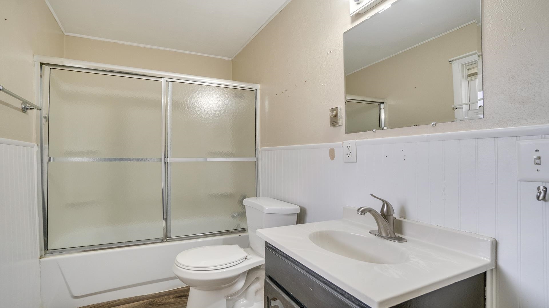 201 West Center Street Mount Morris, IL 61054 - Photo 19 of 33 a bathroom with a sink toilet and shower