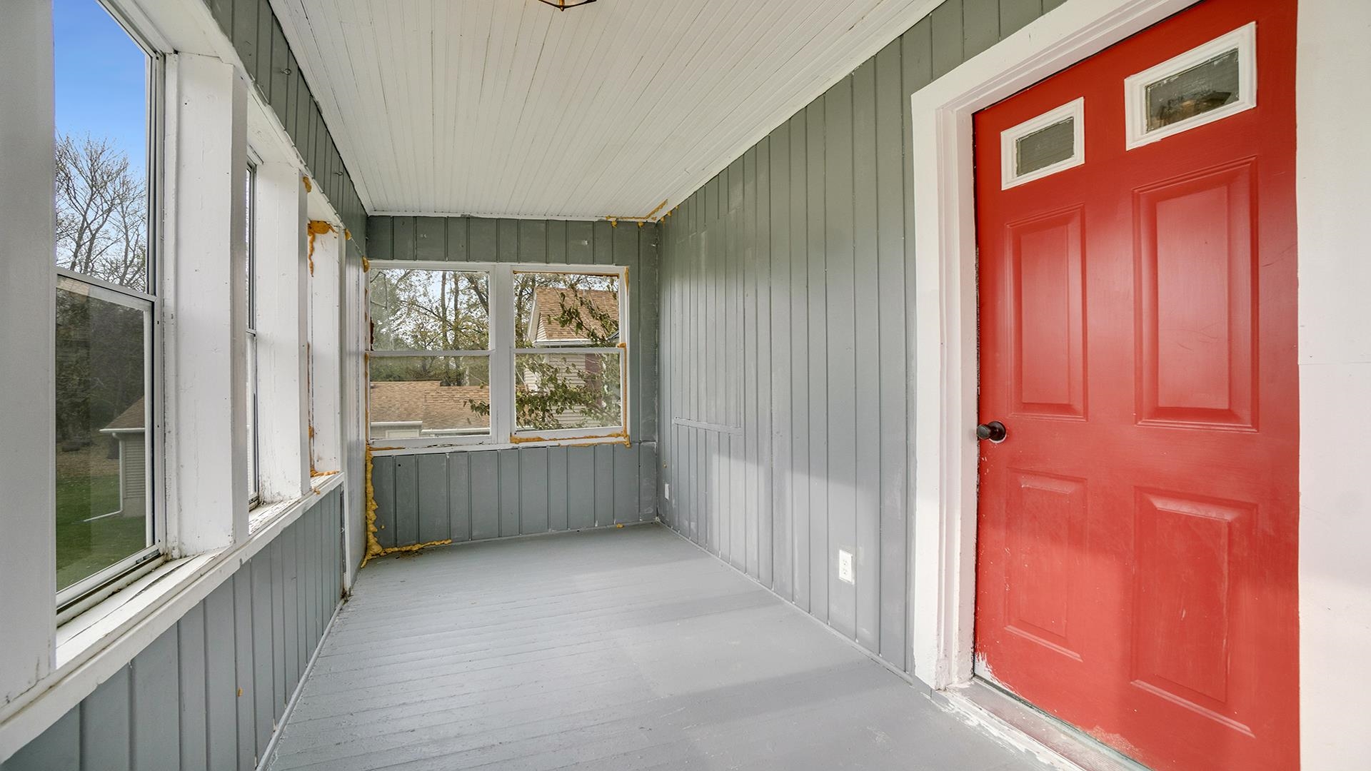 201 West Center Street Mount Morris, IL 61054 - Photo 26 of 33 a view of an entryway