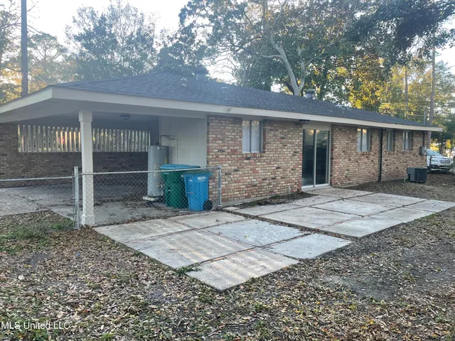 $1,500 | 2501 Havard Road, Ocean Springs, MS 39564