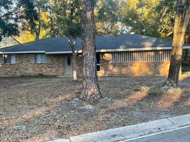 $1,500 | 2501 Havard Road, Ocean Springs, MS 39564