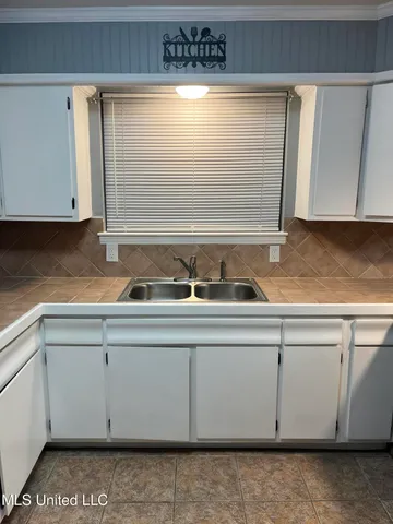 $1,500 | 2501 Havard Road, Ocean Springs, MS 39564