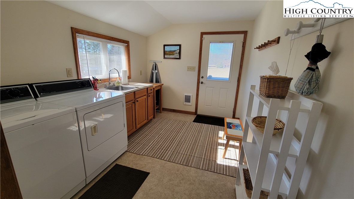281 Andrews Ridge Road Sparta, NC 28675 - Photo 16 of 36 Gallery Image 16