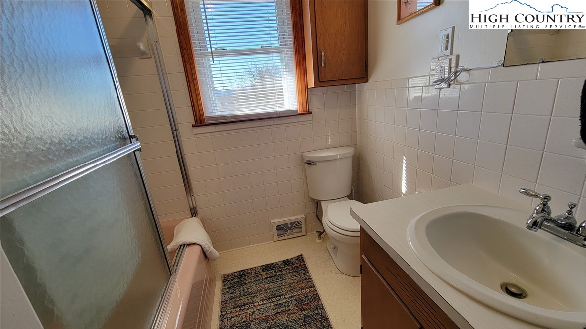281 Andrews Ridge Road Sparta, NC 28675 - Photo 25 of 36 Gallery Image 25