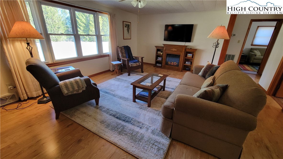 281 Andrews Ridge Road Sparta, NC 28675 - Photo 5 of 36 Gallery Image 5