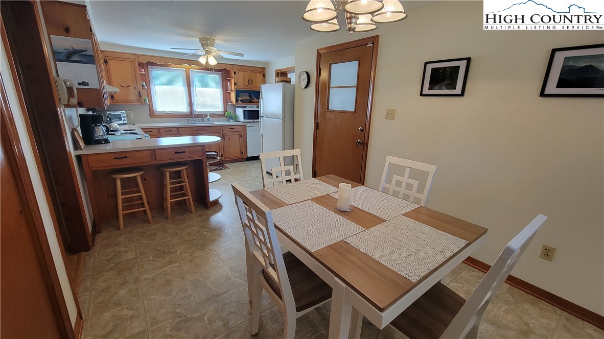 281 Andrews Ridge Road Sparta, NC 28675 - Photo 7 of 36 Gallery Image 7