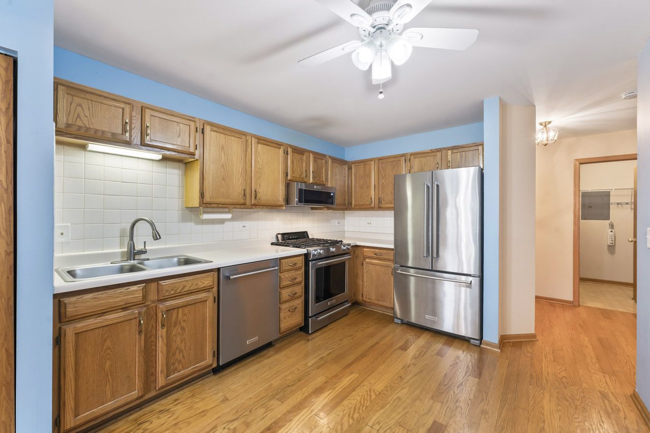 901 Butternut Lane, Unit A Mount Prospect, IL 60056 - Photo 12 of 34