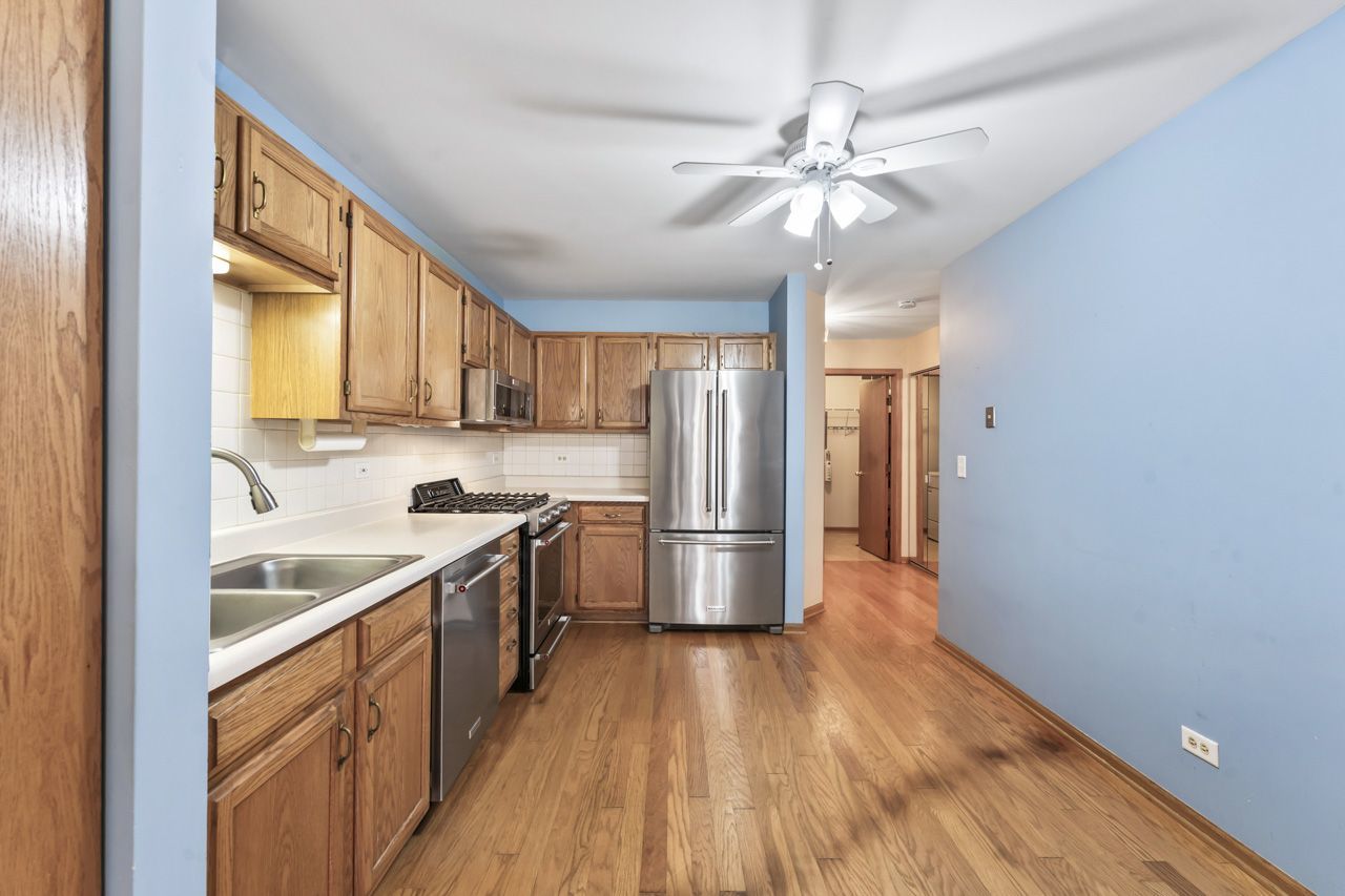 901 Butternut Lane, Unit A Mount Prospect, IL 60056 - Photo 13 of 34