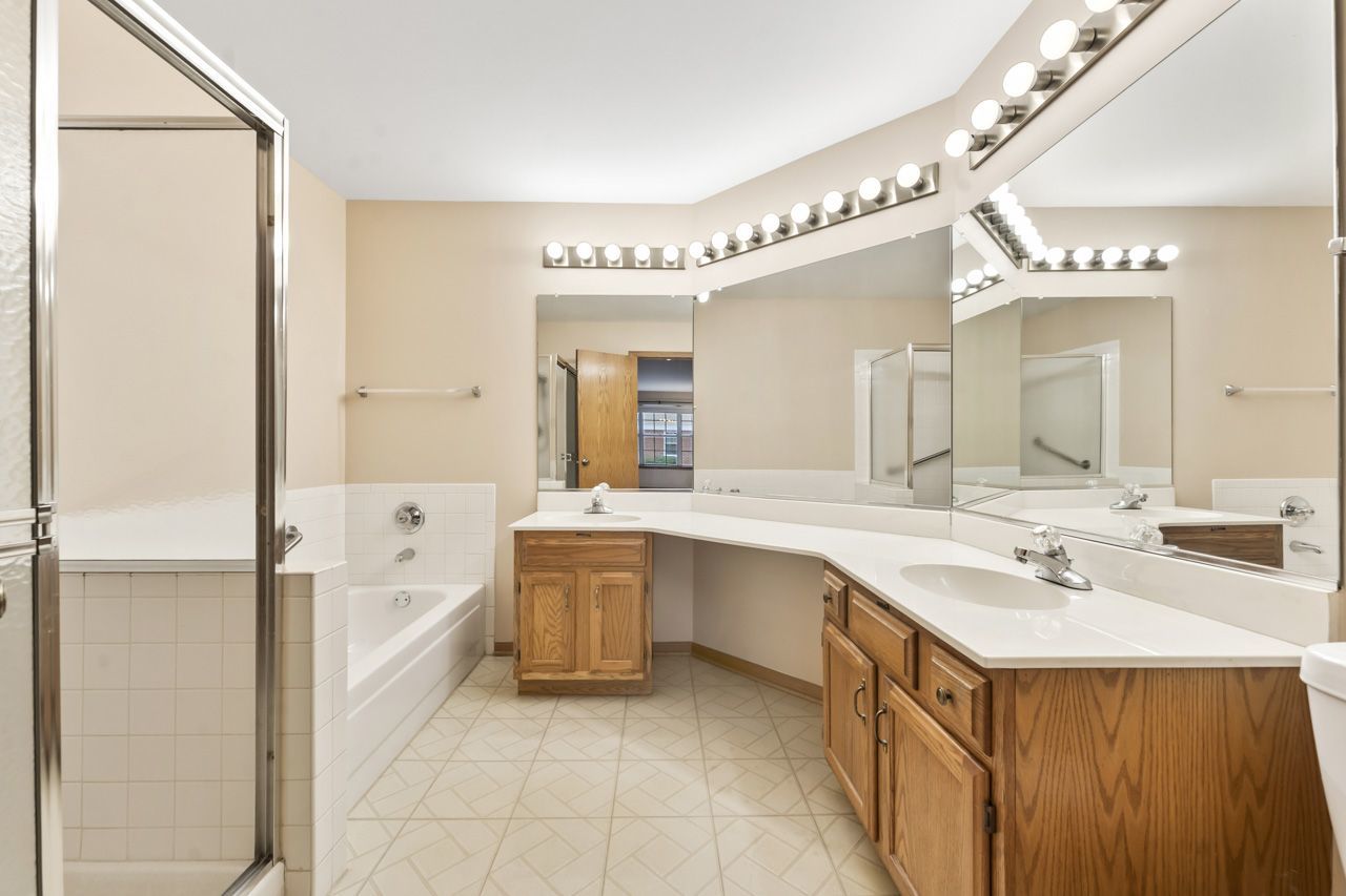 901 Butternut Lane, Unit A Mount Prospect, IL 60056 - Photo 17 of 34