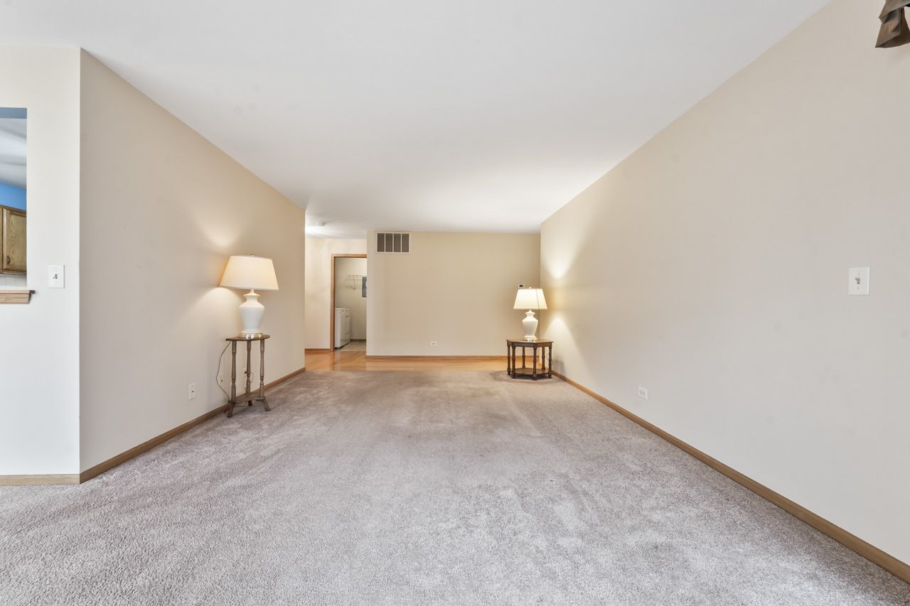 901 Butternut Lane, Unit A Mount Prospect, IL 60056 - Photo 5 of 34