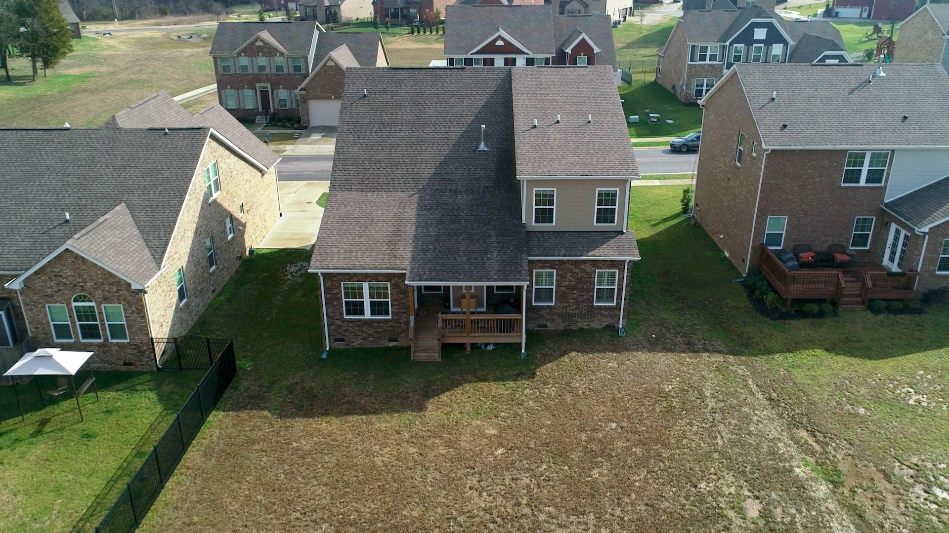 132 Hackney Lane Gallatin, TN 37066 - Photo 39 of 40 an aerial view of a house with garden
