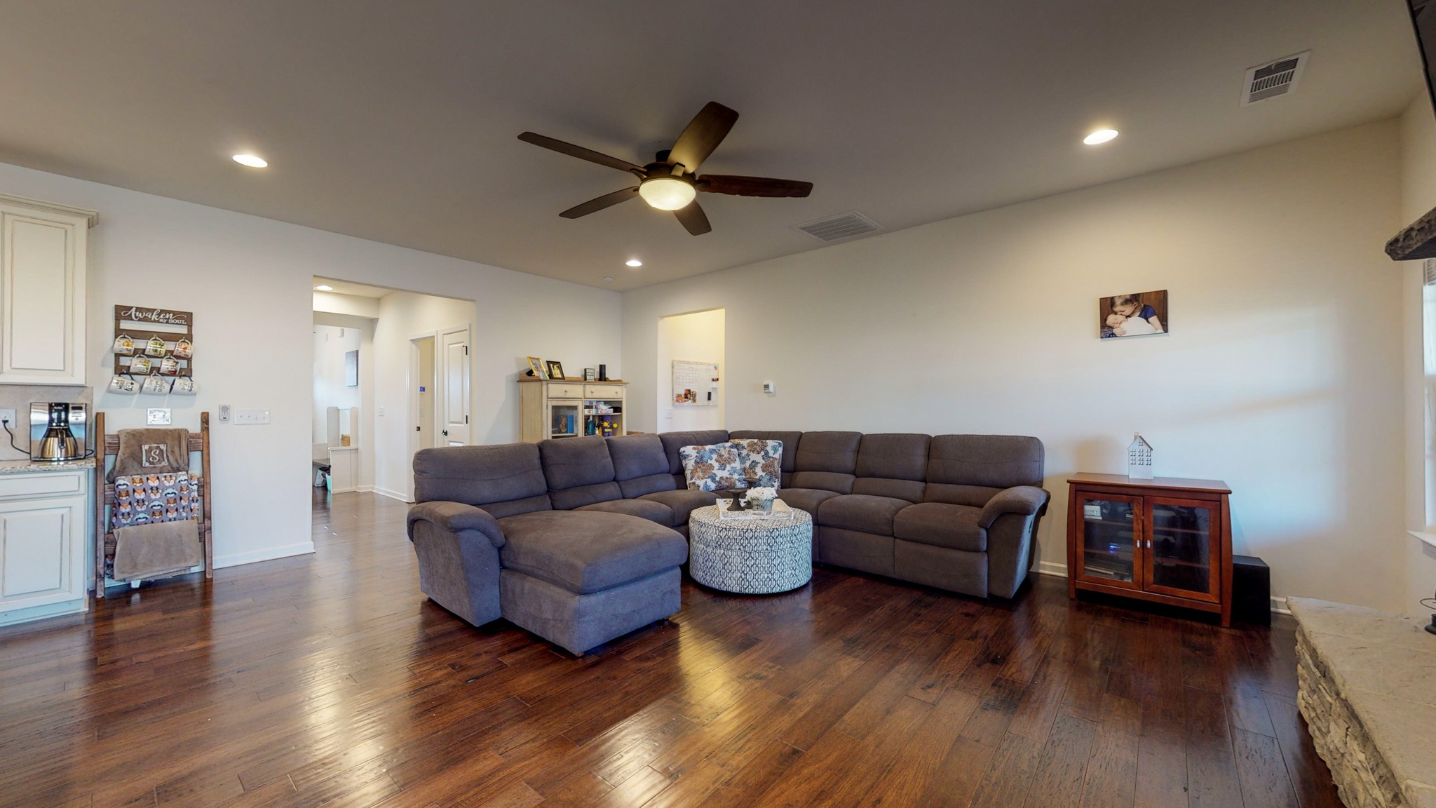 132 Hackney Lane Gallatin, TN 37066 - Photo 10 of 40 a living room with furniture and a wooden floor