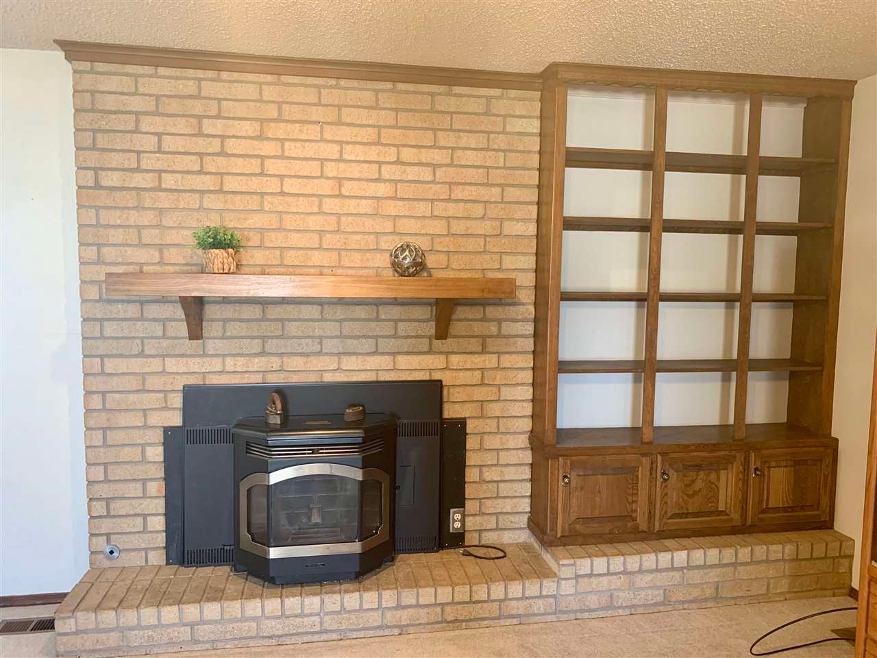 1918 Ridgecrest Perry, OK 73077 - Photo 6 of 26 Gallery Image 6