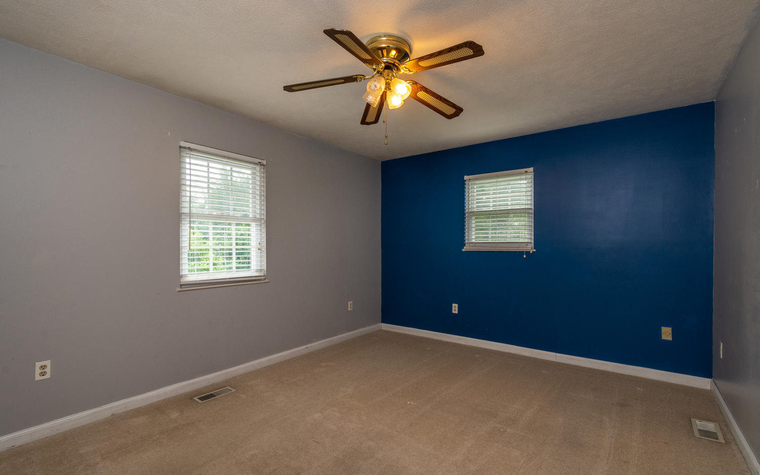 726 Wine Road Dandridge, TN 37725 - Photo 13 of 23 726 Wine Rd Dandridge TN 37725-large-013