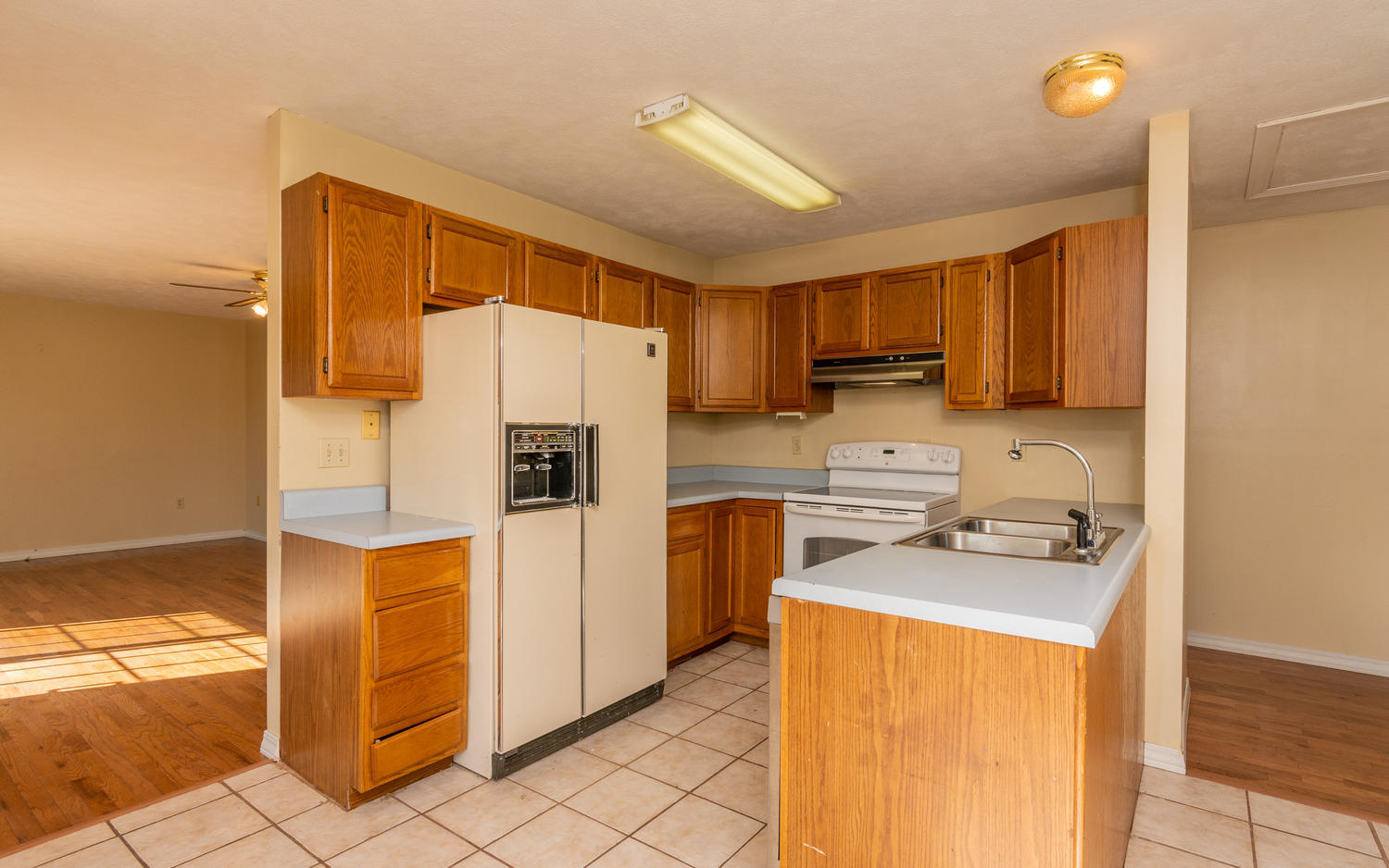 726 Wine Road Dandridge, TN 37725 - Photo 6 of 23 726 Wine Rd Dandridge TN 37725-large-006
