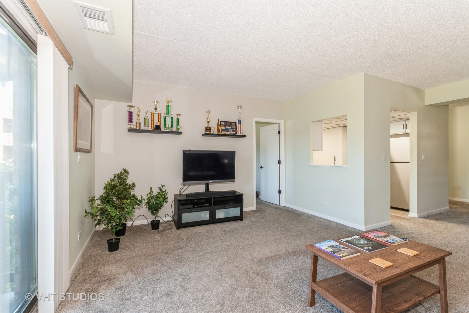 1421 Woodbridge Road, Unit 2B Joliet, IL 60436 - Photo 3 of 10 Gallery Image 3