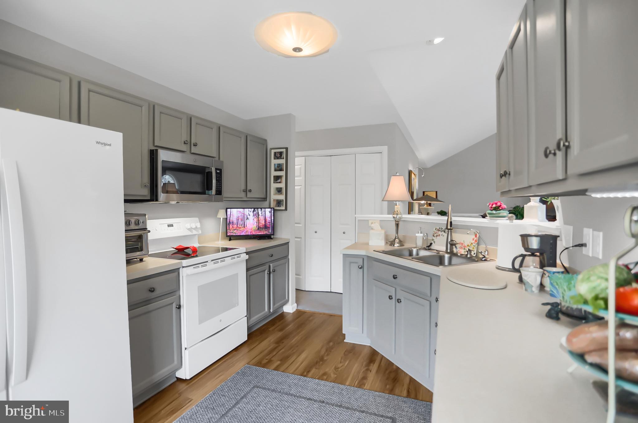 4611 Deer Path Road Harrisburg, PA 17110 - Photo 11 of 37 KITCHEN