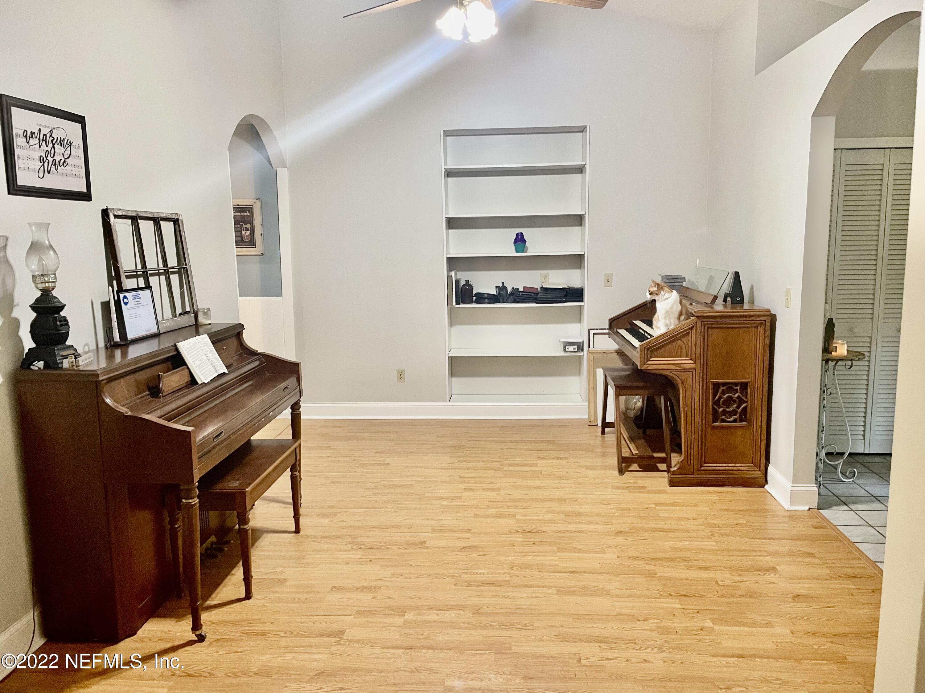 4069 Sunrise Farms Road Middleburg, FL 32068 - Photo 7 of 37 IMG-3426