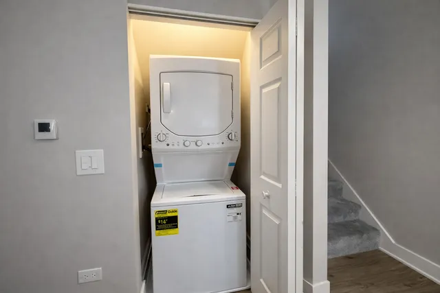 $2,900 | 146 South 9th Avenue, Unit 2, Maywood, IL 60153