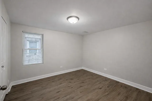 $3,000 | 146 South 9th Avenue, Unit 2, Maywood, IL 60153