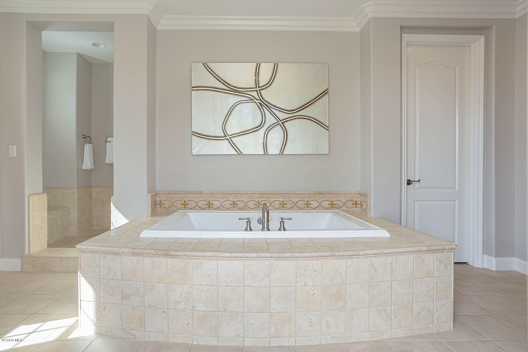 2734 Forest Grove Lane Simi Valley, CA 93065 - Photo 34 of 57 a bathroom with a sink and a mirror