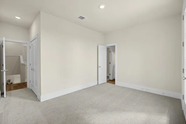 $2,500 | 5622 Bertellis Lane, Houston, TX 77091