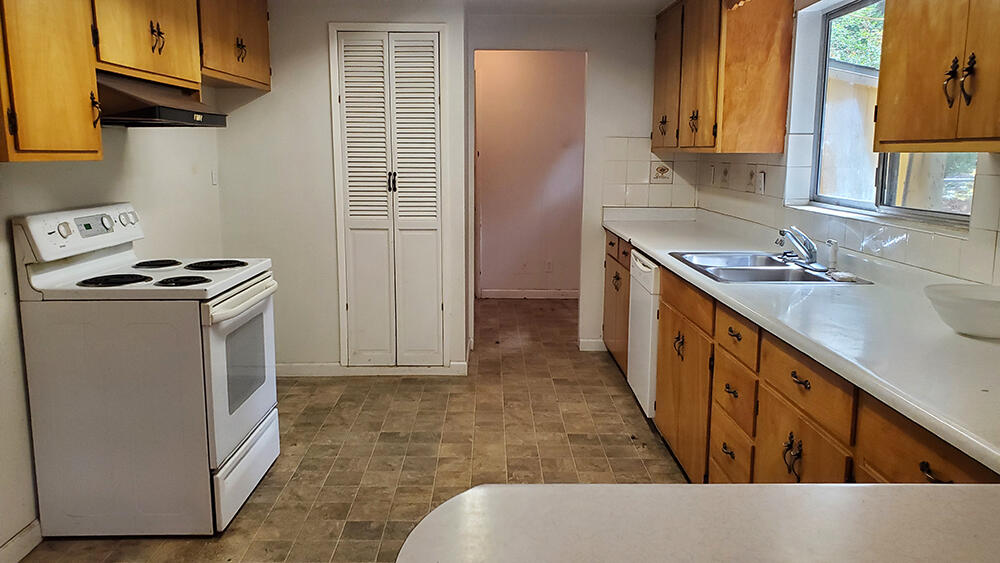3801-3831 Almar Road Grants Pass, OR 97527 - Photo 24 of 38 3831 Almar 7 kit 1