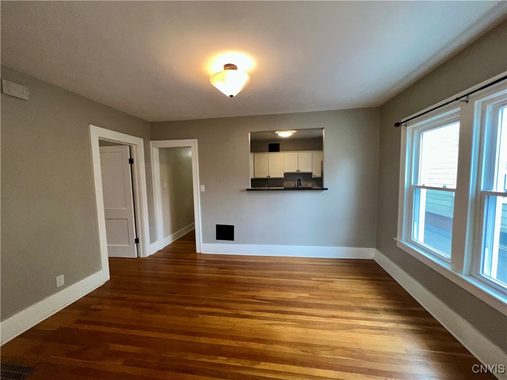 2018 James Street Syracuse, NY 13206 - Photo 12 of 32