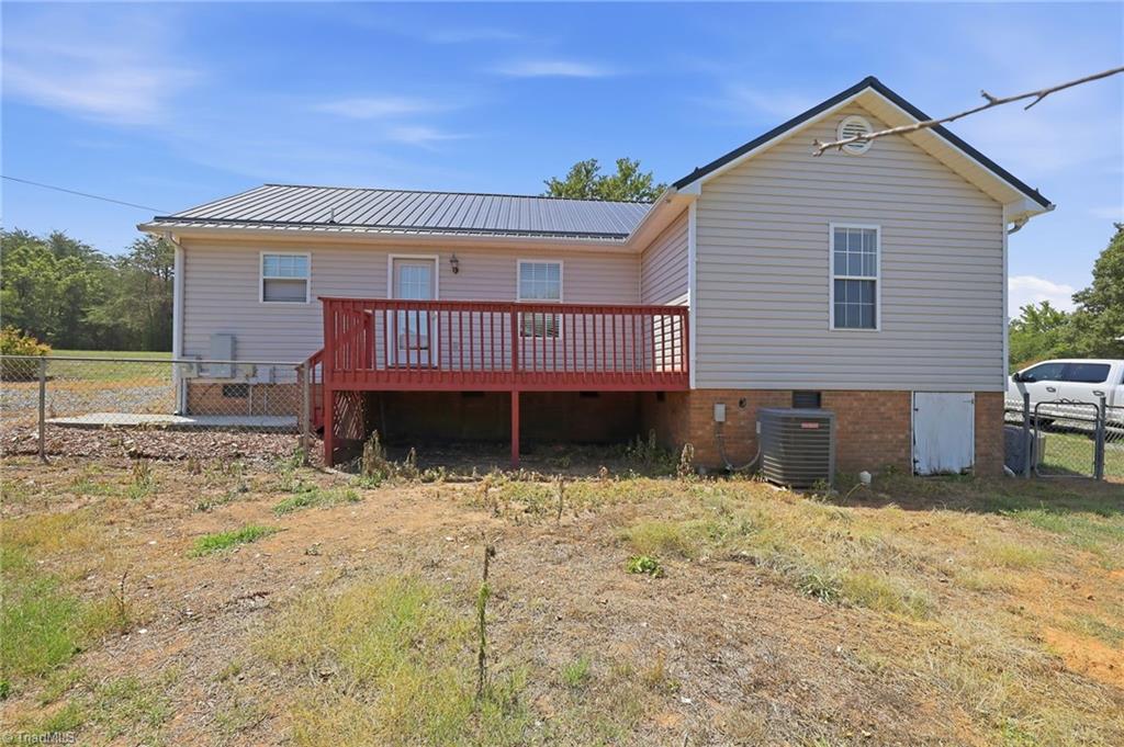 1502 Gibbs Road Reidsville, NC 27320 - Photo 25 of 36