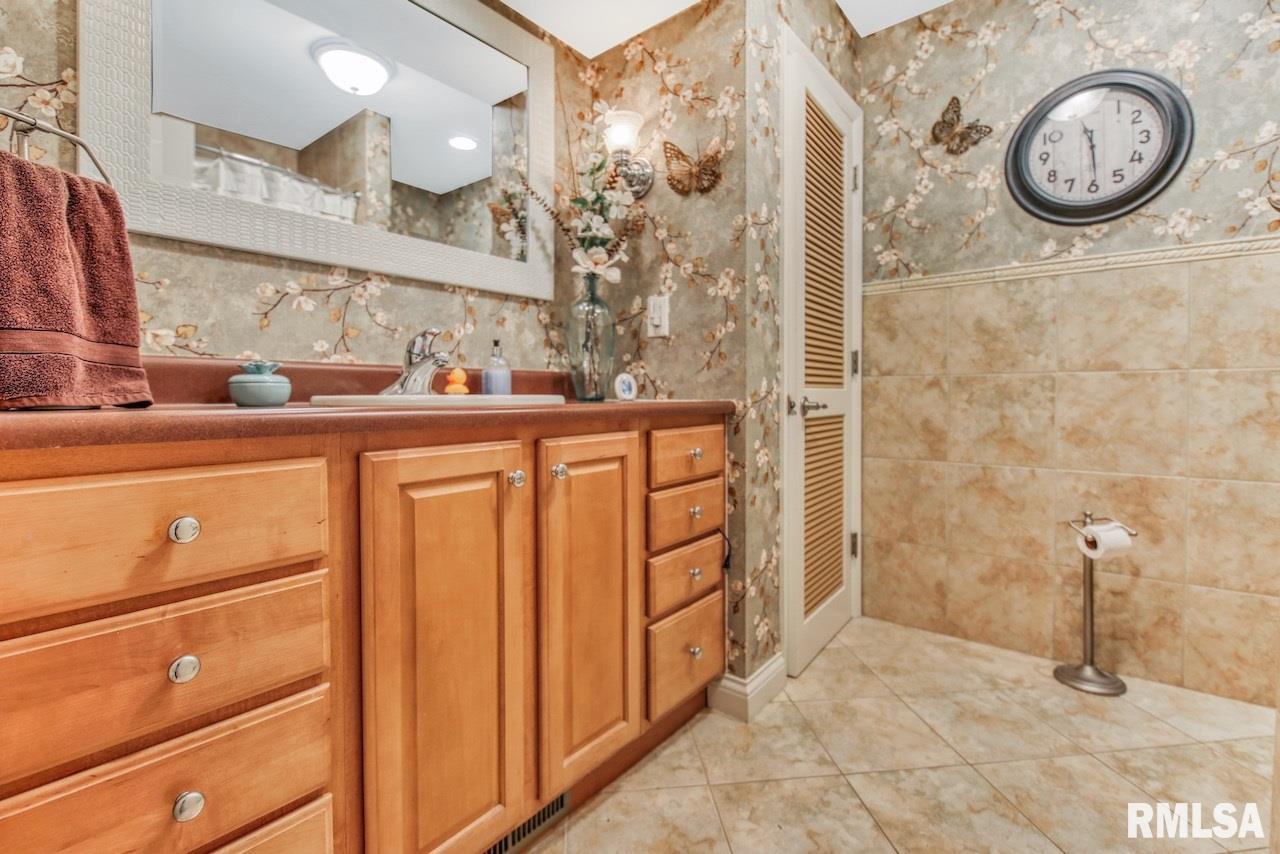 9013 North Picture Ridge Road Peoria, IL 61615 - Photo 16 of 21 Gallery Image 16