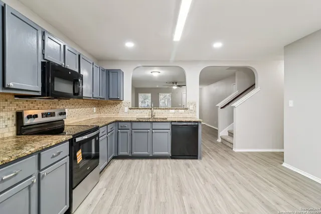 $298,500 | 15810 Manes Grove, San Antonio, TX 78247