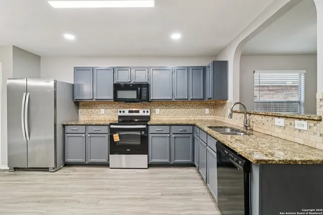 $298,500 | 15810 Manes Grove, San Antonio, TX 78247