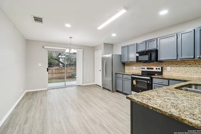 $298,500 | 15810 Manes Grove, San Antonio, TX 78247