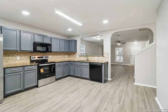 $298,500 | 15810 Manes Grove, San Antonio, TX 78247