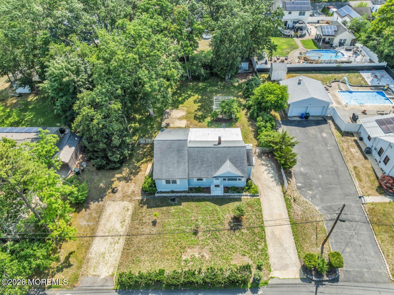 11 Hemlock Road Howell, NJ 07731 - Photo 25 of 27 photos_web_resolution_DJI_0320