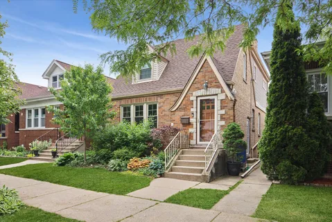 $589,900 | 5321 West Pensacola Avenue, Chicago, IL 60641