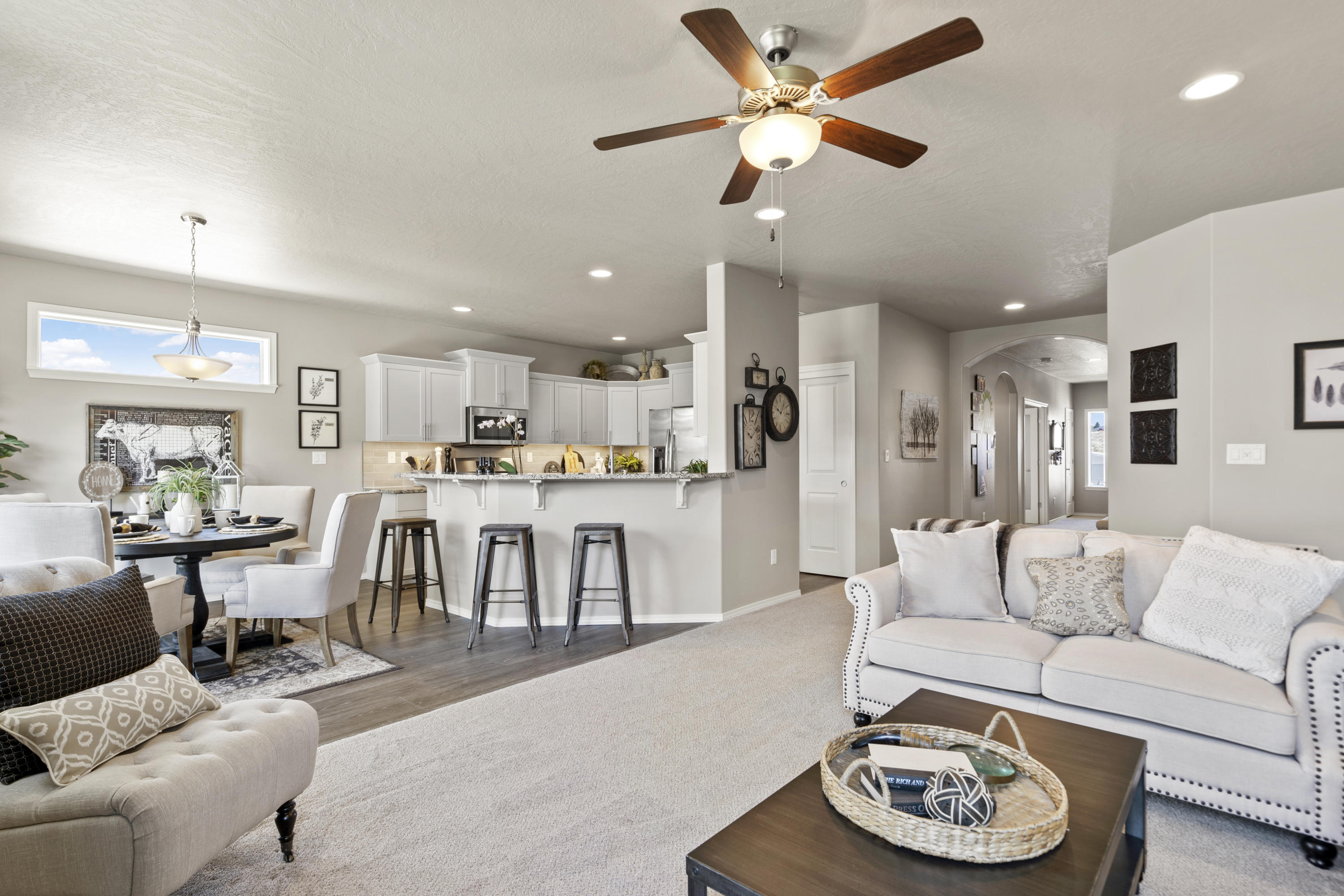 538 McKinney Ranch Road Sisters, OR 97759 - Photo 2 of 19 Hudson - Greatroom 2