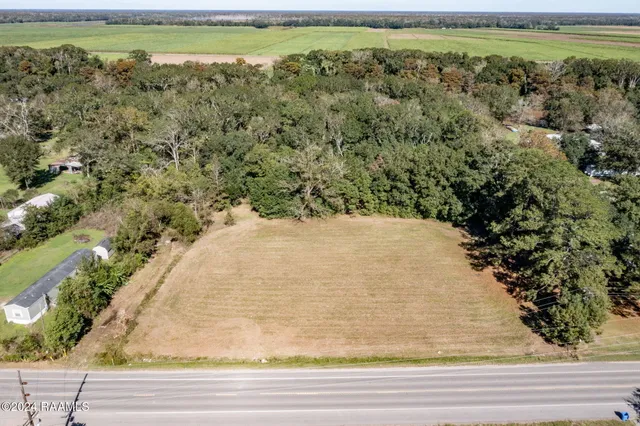 $115,000 | 19546 La-182, Jeanerette, LA 70544