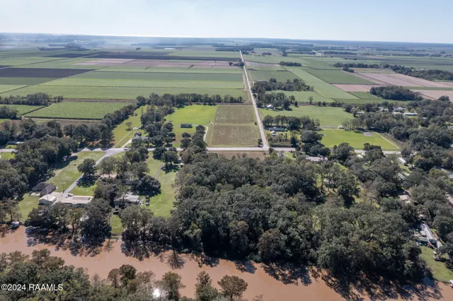 $115,000 | 19546 La-182, Jeanerette, LA 70544