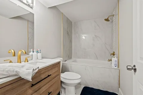 $374,900 | 12318 South Locust Circle, Olathe, KS 66062