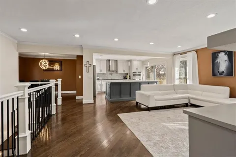 $374,900 | 12318 South Locust Circle, Olathe, KS 66062