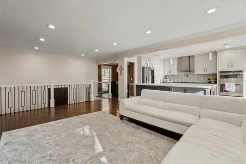 $374,900 | 12318 South Locust Circle, Olathe, KS 66062