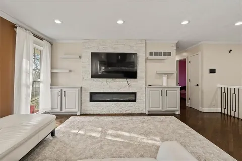 $374,900 | 12318 South Locust Circle, Olathe, KS 66062