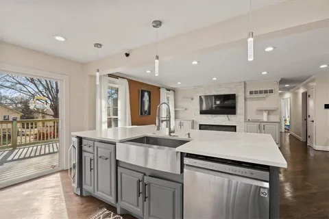 $374,900 | 12318 South Locust Circle, Olathe, KS 66062