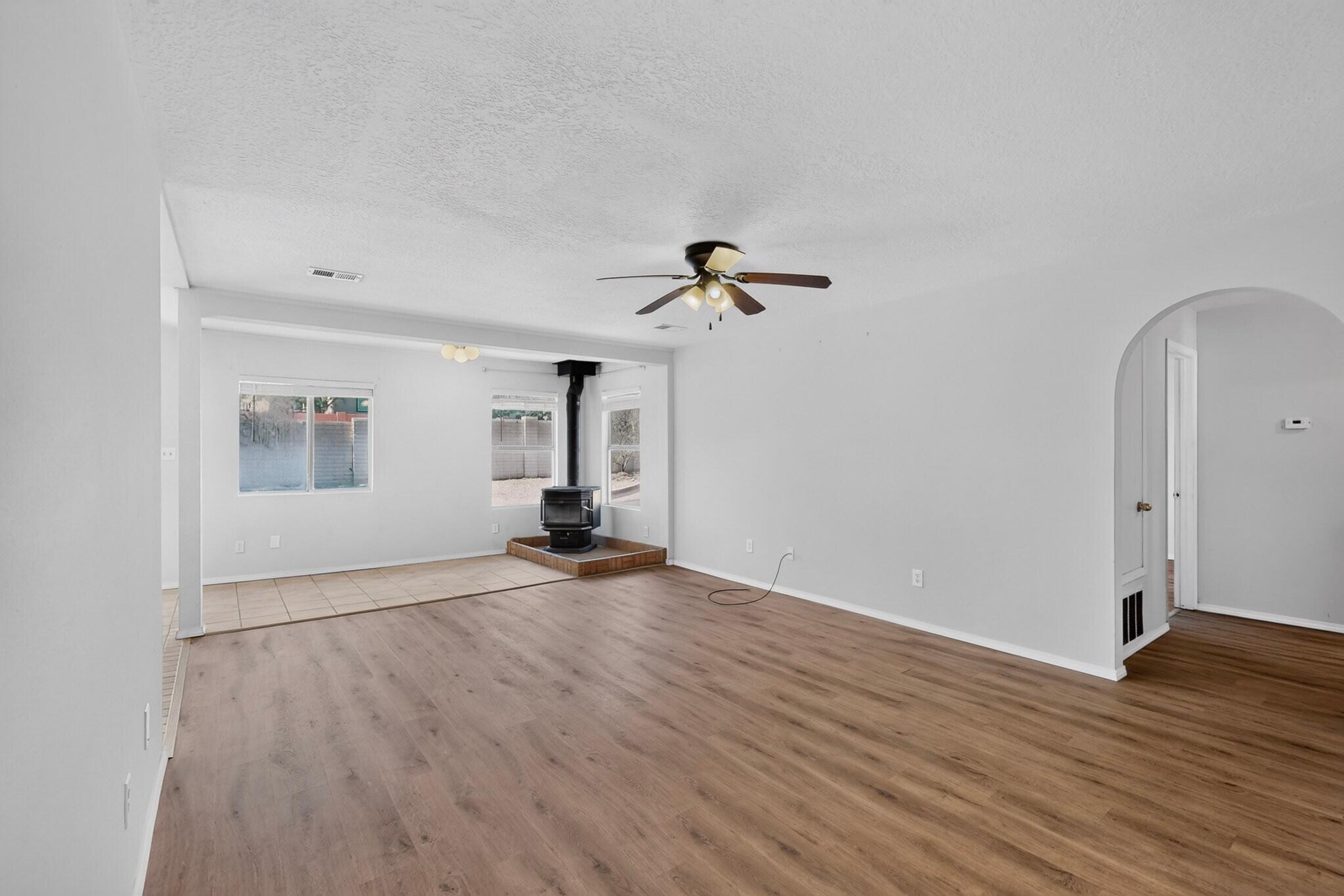 1657 Larkspur Drive Northeast Rio Rancho, NM 87144 - Photo 8 of 35 Gallery Image 8