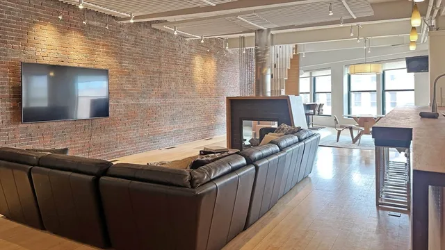 $8,500 | 90 North Washington Street, Unit 5, Boston, MA 02114