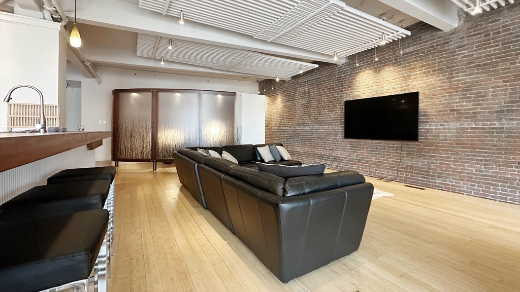 90 North Washington Street, Unit 5 Boston, MA 02114 - Photo 6 of 25