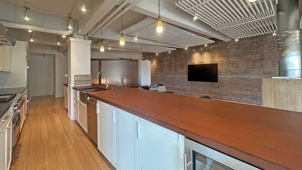 90 North Washington Street, Unit 5 Boston, MA 02114 - Photo 10 of 25