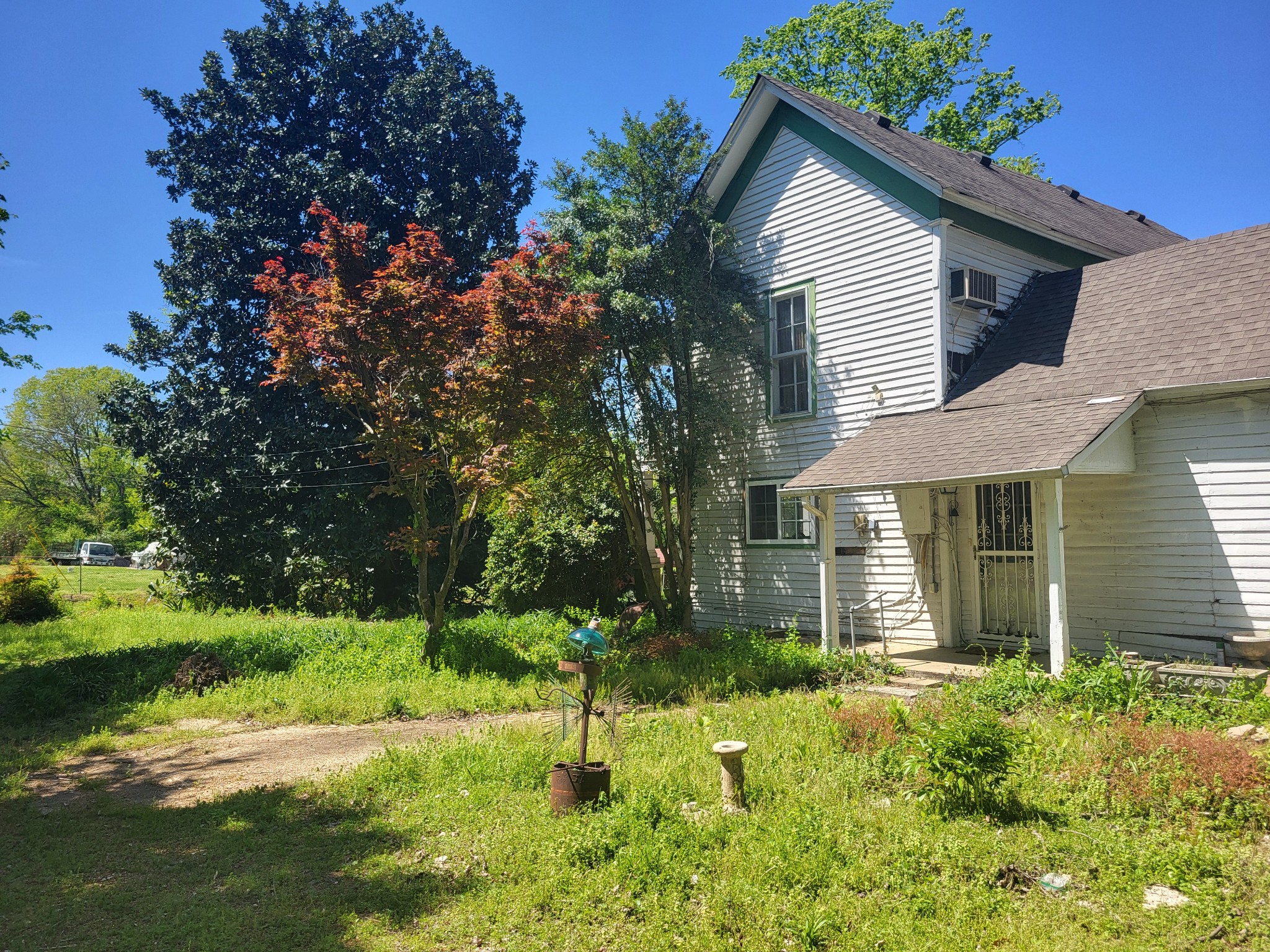 2419 Maple Street Chattanooga, TN 37406 - Photo 10 of 32 a house that has a tree in it