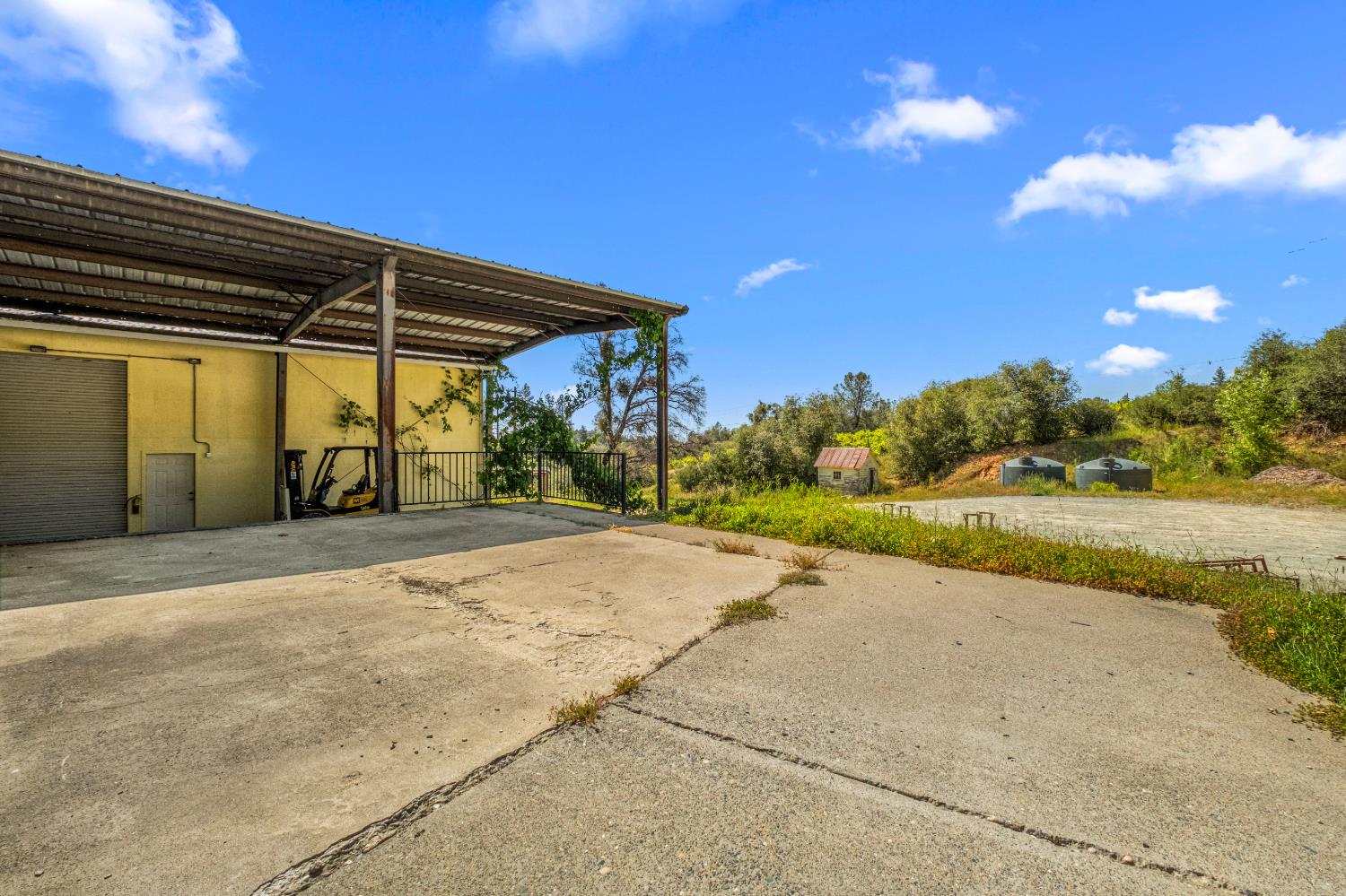8221 Stoney Creek Road Somerset, CA 95684 - Photo 12 of 44 a view of a street